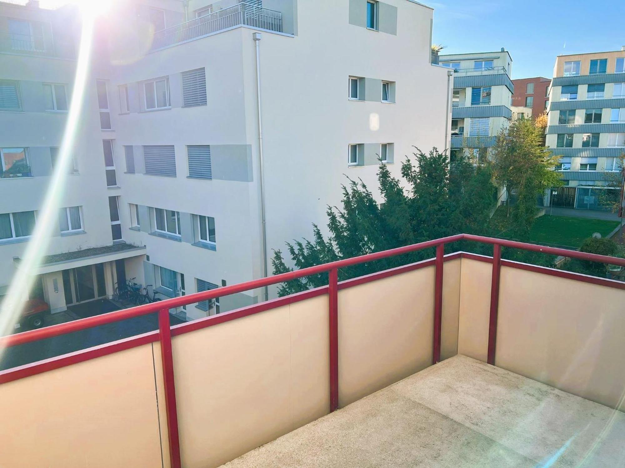 Apartment Large Center With Balcony Alt - Self Checkin Zürich